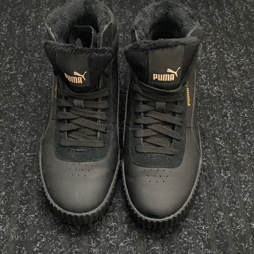 Puma lined high tops